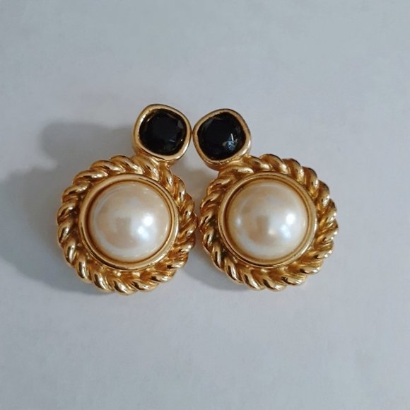 Givenchy Jewelry - SOLD! Vintage Givenchy Clip On Earrings Faux Pearl